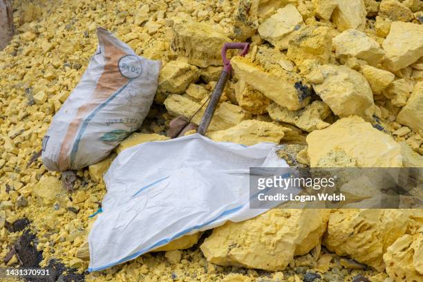 Smuggled Sulphur
