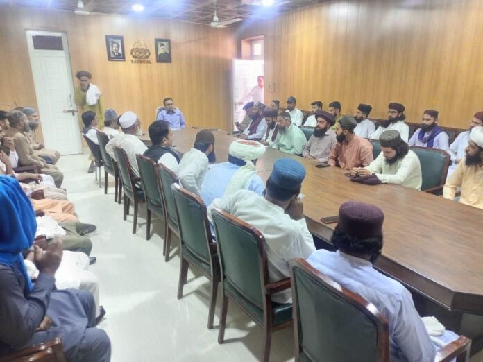 اسسٹنٹ کمشنر سمبڑیال احسن ممتاز گوندل کی زیر صدارت امن کمیٹی برائے عیدالضحیٰ کےاجلاس کا انعقاد