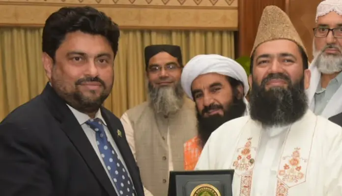 گورنر سندھ سے مولانا عبدالخبیر آزاد کی ملاقات،قومی یک جہتی میں علمائے کرام کے کردار سمیت دیگر امور پر تبادلہ خیال