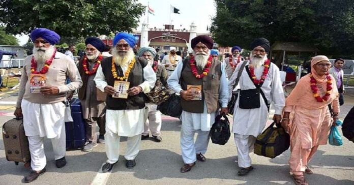 سکھ یاتری گورو ارجن دیو جی کے شہیدی دن کی تقریبات میں شرکت کیلئے پاکستان پہنچ گئے