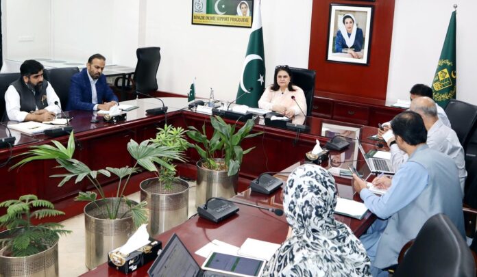 اے پی پی اردو نیوز سروس قومی---فیڈرل فلڈ کمیشن۔۔ ۔ مون سون وفاقی اور صوبائی ادارے مکمل طور پر الرٹ ہیں اوررواں سال مون سون سیزن کی تیاریوں کے لیے مربوط کوششیں کی جارہی ہیں ، چیئرمین فیڈرل فلڈ کمیشن انجینئر احمد کمال