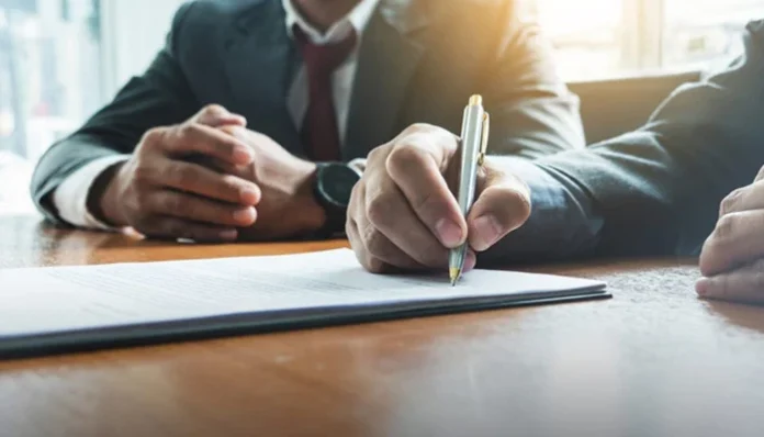 سعودی عرب کا نیا قانون محنت، کارکن کو وجہ بتائے بغیر استعفیٰ دینے کا اختیار حاصل