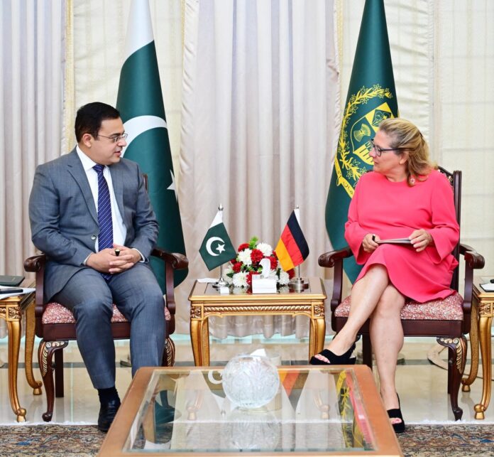 وفاقی وزیراحدخان چیمہ سے جرمنی کی وزیراقتصادی امورکی ملاقات،جرمنی پائیدار اورماحول دوست توانائی منصوبوں کے لئے پاکستان کو24 ملین یورو فراہم کرے گا وفاقی وزیراحدخان چیمہ سے جرمنی کی وزیراقتصادی امورکی ملاقات،جرمنی پائیدار اورماحول دوست توانائی منصوبوں کے لئے پاکستان کو24 ملین یورو فراہم کرے گا