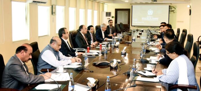 پائیدار اور موثر توانائی کے حصول کیلئے پاکستانی اور چینی کمپنیوں کے درمیان مشترکہ کوششوں کی ضرورت ہے، بین الحکومتی معاہدوں پرعمل درآمد کریں گے، وزیرخزانہ سینیٹرمحمداورنگزیب کی پی کیوای پی سی کے وفد سےگفتگو پائیدار اور موثر توانائی کے حصول کیلئے پاکستانی اور چینی کمپنیوں کے درمیان مشترکہ کوششوں کی ضرورت ہے، بین الحکومتی معاہدوں پرعمل درآمد کریں گے، وزیرخزانہ سینیٹرمحمداورنگزیب کی پی کیوای پی سی کے وفد سےگفتگو