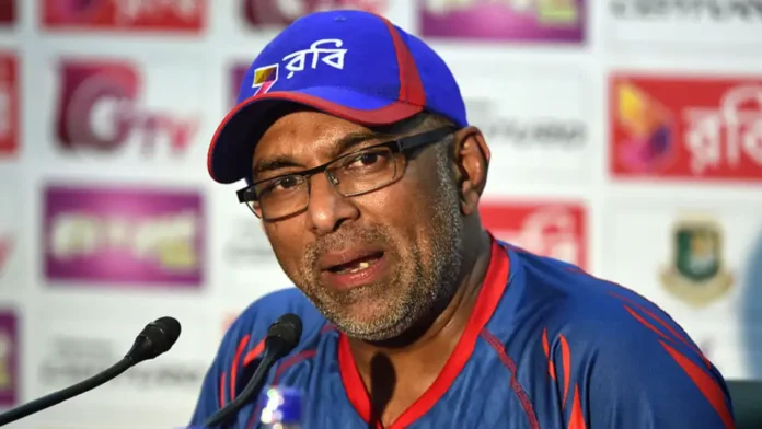 Head Coach Chandika Hathorasinghe