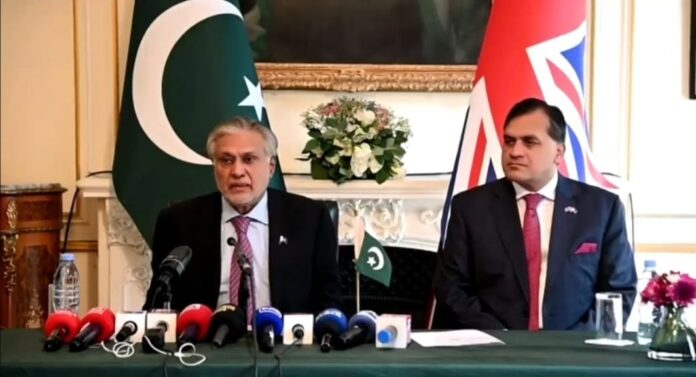 مسلم لیگ (ن) کی حکومت قلیل عرصے میں ملکی معیشت کو درست سمت میں گامزن کرنے میں کامیاب رہی ، وزیر اعظم اور ان کی ٹیم کی انتھک کوششوں کی بدولت پاکستان کی بین الاقوامی تنہائی سے متعلق دعوے غلط ثابت ہوئے ،نائب وزیراعظم اسحاق ڈارکی پریس کانفرنس مسلم لیگ (ن) کی حکومت قلیل عرصے میں ملکی معیشت کو درست سمت میں گامزن کرنے میں کامیاب رہی ، وزیر اعظم اور ان کی ٹیم کی انتھک کوششوں کی بدولت پاکستان کی بین الاقوامی تنہائی سے متعلق دعوے غلط ثابت ہوئے ،نائب وزیراعظم اسحاق ڈارکی پریس کانفرنس
