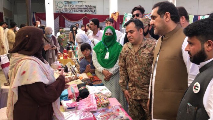 زرعی یونیورسٹی ڈیرہ اسماعیل خان میں یوم دفاع پاکستان کے سلسلے میں عزم عالی شان فیملی فیسٹیول کا انعقاد، مینا بازار تقریری و پینٹنگ کے مقابلوں کا اہتمام زرعی یونیورسٹی ڈیرہ اسماعیل خان میں یوم دفاع پاکستان کے سلسلے میں عزم عالی شان فیملی فیسٹیول کا انعقاد، مینا بازار تقریری و پینٹنگ کے مقابلوں کا اہتمام