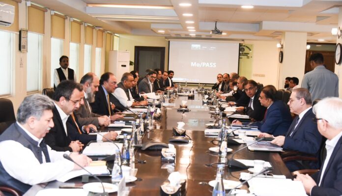 ای سی سی نے این ایچ اے اور وزارت مواصلات کو این 45 کے کالکاتک چترال شاہراہ منصوبہ کے سول ورکس کی خریداری کا عمل آگے بڑھانے کا اختیار دیدیا، گندم سبسڈی سکیموں کے بقایا جات کی ادائیگی اور طویل عرصے سے زیر التوا ء کلیمز کو نمٹانے کی ہدایت ای سی سی نے این ایچ اے اور وزارت مواصلات کو این 45 کے کالکاتک چترال شاہراہ منصوبہ کے سول ورکس کی خریداری کا عمل آگے بڑھانے کا اختیار دیدیا، گندم سبسڈی سکیموں کے بقایا جات کی ادائیگی اور طویل عرصے سے زیر التوا ء کلیمز کو نمٹانے کی ہدایت
