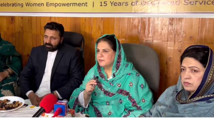مستحق خواتین کو ان کی رقم بینک اکاؤنٹس میں منتقل کرنے کے حوالے سے اقدامات کئے جارہے ہیں ، سینیٹر روبینہ خالد مستحق خواتین کو ان کی رقم بینک اکاؤنٹس میں منتقل کرنے کے حوالے سے اقدامات کئے جارہے ہیں ، سینیٹر روبینہ خالد