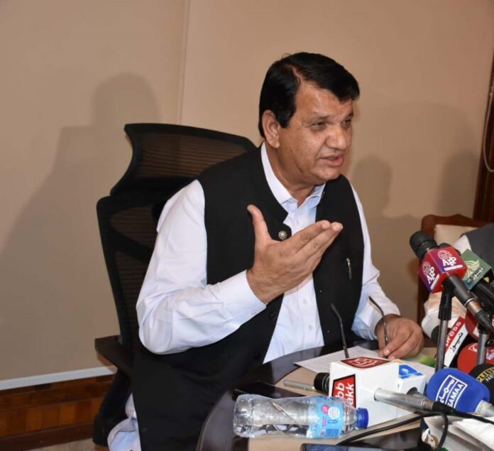 وزیر اعلٰی بلوچستان میر سرفراز بگٹی کی جانب سے وفاقی وزیر سیفران و امور کشمیر انجنئیر امیر مقام کے اعزاز میں عشائیہ