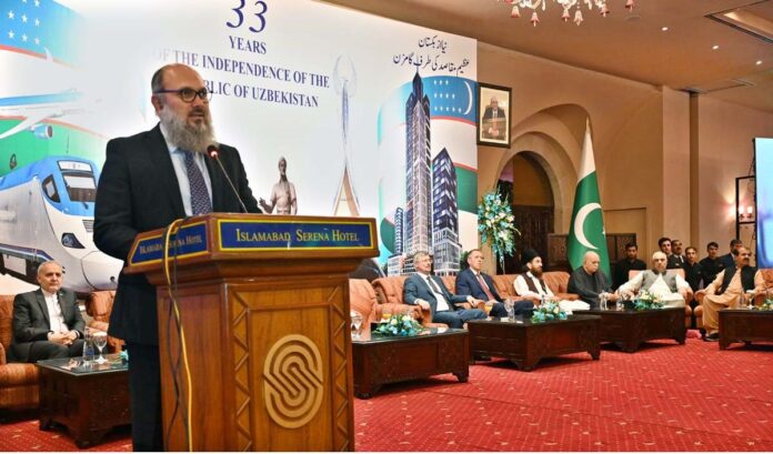 پاکستان اور ازبکستان کے درمیان دو طرفہ تجارت میں گزشتہ تین سالوں میں خاطر خواہ اضافہ ہوا ہے،وفاقی وزیر تجارت جام کمال خان پاکستان اور ازبکستان کے درمیان دو طرفہ تجارت میں گزشتہ تین سالوں میں خاطر خواہ اضافہ ہوا ہے،وفاقی وزیر تجارت جام کمال خان