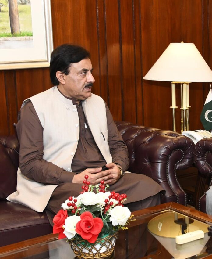 قائمقام چیئرمین سینیٹ سیدال خان سے قبائلی عمائدین، سیاسی و سماجی رہنماؤں، دانشوروں، وکلا، طلبہ، پارلیمنٹرینز کی ملاقات