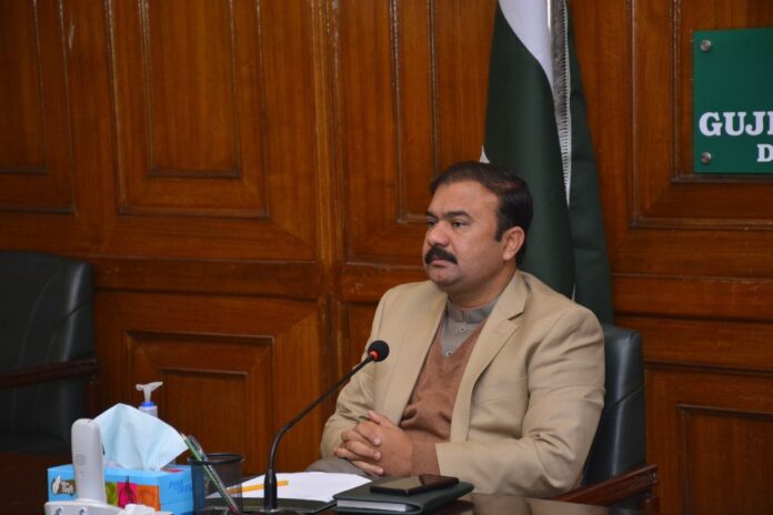 ڈپٹی کمشنربھکر علی اکبر بھنڈ ر