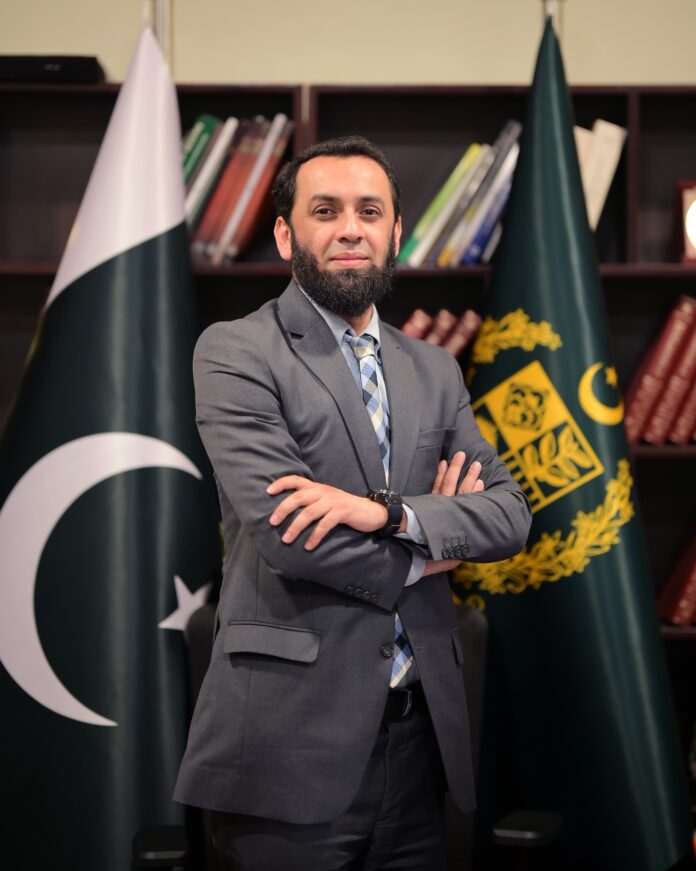 وفاقی وزیر اطلاعات عطاء اللہ تارڑ نے ایس سی او کانفرنس کی کوریج کرنے والے مقامی اور غیر ملکی میڈیا کیلئے میڈیا فیسلیٹیشن سینٹر کا افتتاح کر دیا وفاقی وزیر اطلاعات عطاء اللہ تارڑ نے ایس سی او کانفرنس کی کوریج کرنے والے مقامی اور غیر ملکی میڈیا کیلئے میڈیا فیسلیٹیشن سینٹر کا افتتاح کر دیا