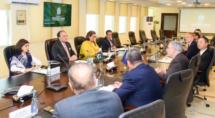 پائیدار اور جامع نمو کو فروغ دینے اور بیرونی قرضوں پر انحصار کو ختم کرنے کے لیے اصلاحات کے ایجنڈے پر عمل درآمد ناگزیر ہے، وزیر خزانہ سینیٹر محمد اورنگزیب کی ایشیائی ترقیاتی بینک کے وفد سے ملاقات میں گفتگو پائیدار اور جامع نمو کو فروغ دینے اور بیرونی قرضوں پر انحصار کو ختم کرنے کے لیے اصلاحات کے ایجنڈے پر عمل درآمد ناگزیر ہے، وزیر خزانہ سینیٹر محمد اورنگزیب کی ایشیائی ترقیاتی بینک کے وفد سے ملاقات میں گفتگو
