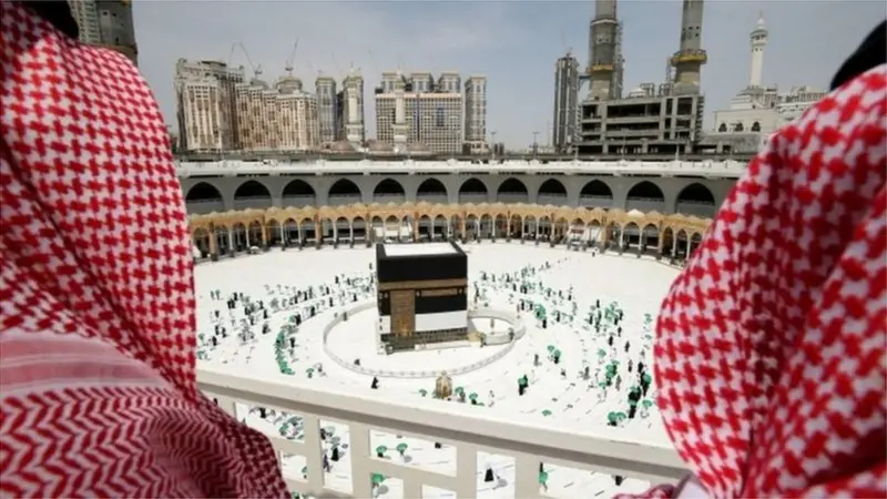 سعودی عرب میں غیر ملکی سیاحوں کے لیےآئندہ سال سے واٹ ریفنڈ نظام لاگو ہوگا