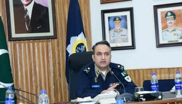 انسپکٹر جنرل نیشنل ہائی ویز اینڈ موٹروے پولیس سلمان چوہدری کی شہید سب انسپکٹر کی نماز جنازہ میں شرکت
