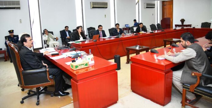 قائم مقام صدر سید یوسف رضا گیلانی نے وفاقی سطح پر محتسبین کے احکامات کے خلاف درخواستوں کی سماعت کی
