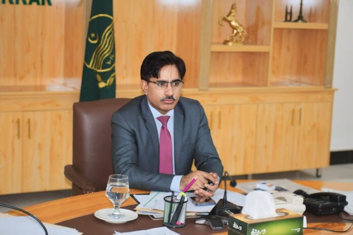 سانحہ پشاور کو دس برس بیت چکے ہیں زخم آج بھی تازہ ہیں، ڈپٹی کمشنر بھکر