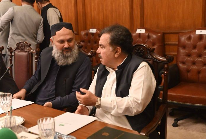 گورنربلوچستان شیخ جعفرمندوخیل سے وفاقی وزیر تجارت جام کمال خان کی ملاقات