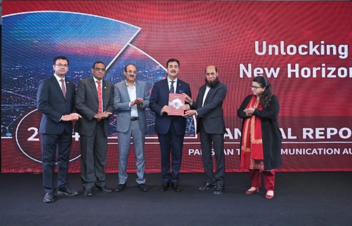 چیئرمین پی ٹی اے کی جانب سے سالانہ رپورٹ برائے سال 2024 چیئرمین سینیٹ کو پیش
