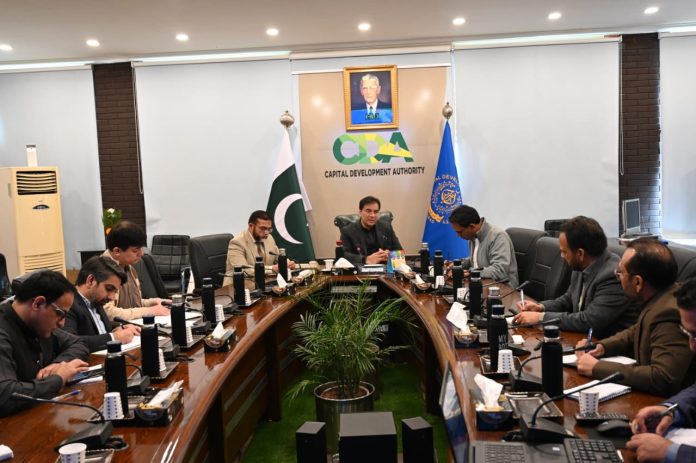 چیئرمین سی ڈی اےکی زیر صدارت اجلاس ، پبلک اور کمرشل گاڑیوں کو الیکٹرکل وہیکلز پرمنتقل کرنے کے منصوبوں پر تبادلہ خیال