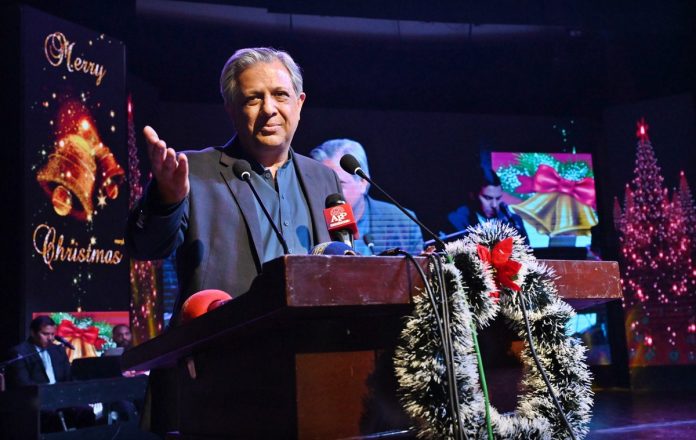 آئین پاکستان تمام قومیتوں کو مساوی حقوق فراہم کرتا ہے، اعظم نذیر تارڑ کا کرسمس تقریب سےخطاب