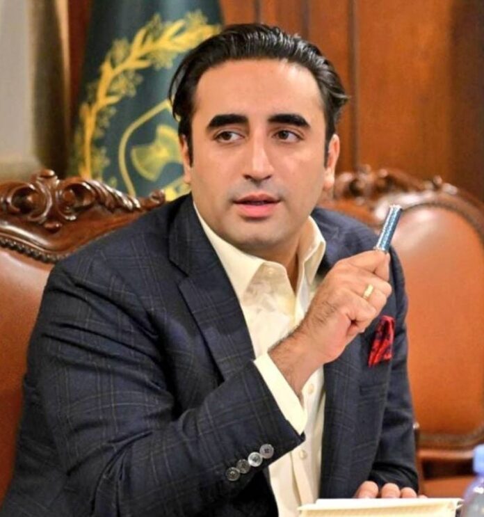 پاکستان کے نوجوان بھارتی میڈیا کی ڈس انفارمیشن کا مقابلہ کرنے کے لئے سوشل میڈیا کے ذریعے سچ کو دنیا کے سامنے لائیں، بلاول بھٹو زرداری