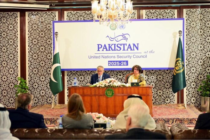 نائب وزیر اعظم سینیٹر محمد اسحاق ڈار کی جانب سے پاکستان کی اقوام متحدہ کی سلامتی کونسل کی رکنیت کے آغاز کے موقع پر وزارت خارجہ میں استقبالیہ