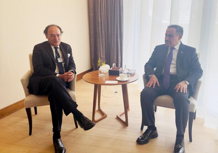 وزیر خزانہ محمد اورنگزیب کی عالمی اقتصادی فورم کے موقع پرڈیووس میں قطر کے وزیر خزانہ سے ملاقات