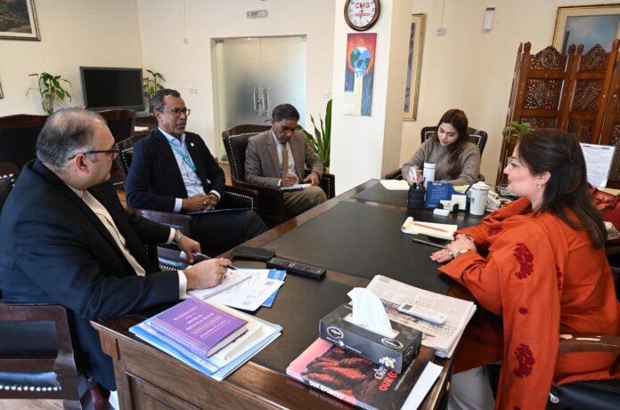 کوآرڈینیٹر برائے موسمیاتی تبدیلی رومینہ خورشید عالم سے نمائندہ یونیسیف عبداللہ اے فادل کی ملاقات