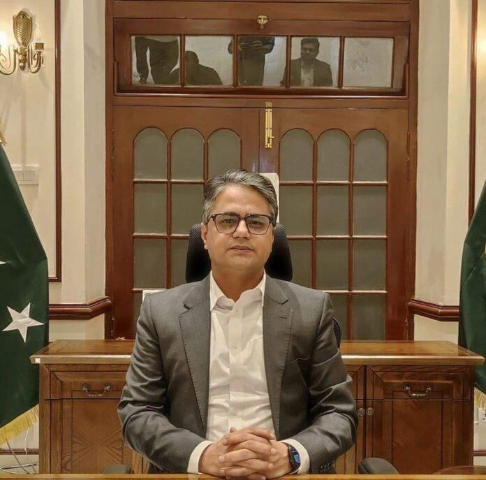 ڈپٹی کمشنر لاہور سید موسیٰ رضا کا تحصیل سٹی کا دورہ ، ترقیاتی کاموں اور صفائی آپریشنز کا جائزہ لیا