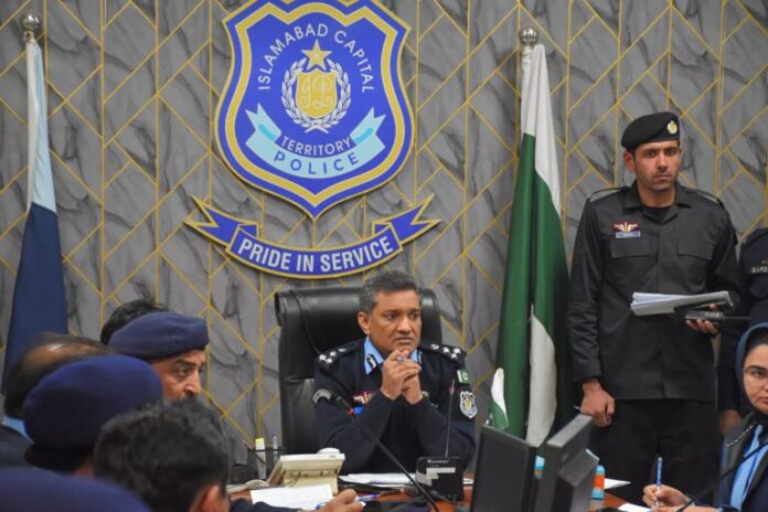 اسلام آباد پولیس نے 60 جرائم پیشہ افراد کو گرفتار کر لیا، منشیات، غیر قانونی اسلحہ برآمد