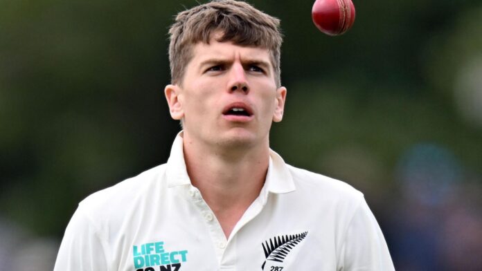 Fast bowler Ben Sears