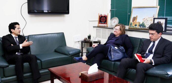 Italian Ambassador meets