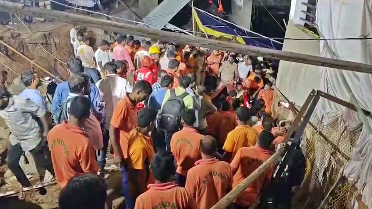 بھارتی ریاست آندھرا پردیش میں مندر کی دیوار گرنے سے 8 افراد ہلاک