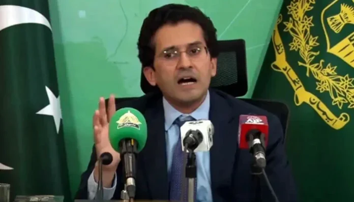 وزیراعظم شہباز شریف کی قیادت میں حکومت عوام کو ریلیف فراہم کرنے، مہنگائی پر قابو پانے اور ترقیاتی اہداف کے حصول کیلئے بھرپور کوششیں کر رہی ہے ،وفاقی وزیر علی پرویز ملک