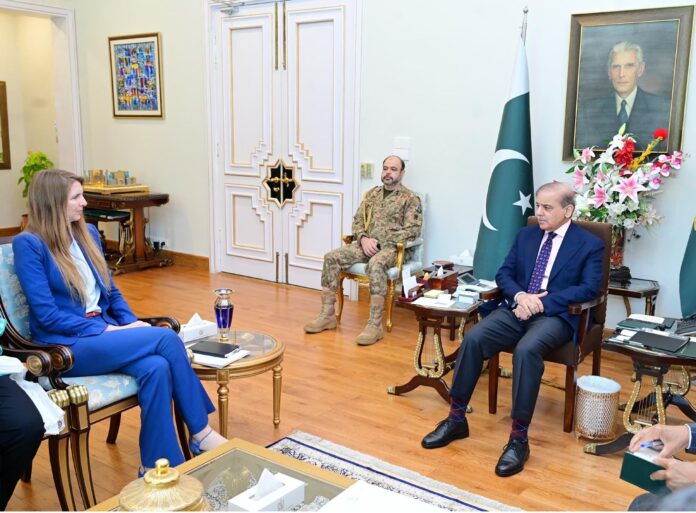وزیراعظم محمد شہباز شریف سے پاکستان میں برطانیہ کی ہائی کمشنر جین میریٹ کی ملاقات ، بغیر ثبوت پہلگام واقعہ کا تعلق پاکستان سے جوڑنے کی بھارتی کوششیں مسترد