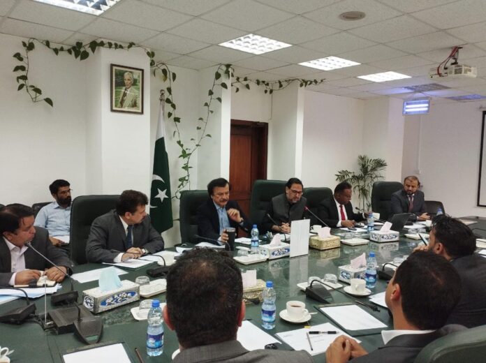 وزیراعظم کے معاون خصوصی اور پاکستان آٹوموٹو مینوفیکچررز ایسوسی ایشن کے نمائندوں کے درمیان اعلیٰ سطحی اجلاس