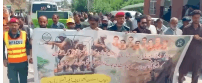 پاک فوج سے اظہار یکجہتی کے لیے کوٹلی ستیاں میں میونسپل کمیٹی کی جانب سے ریلی