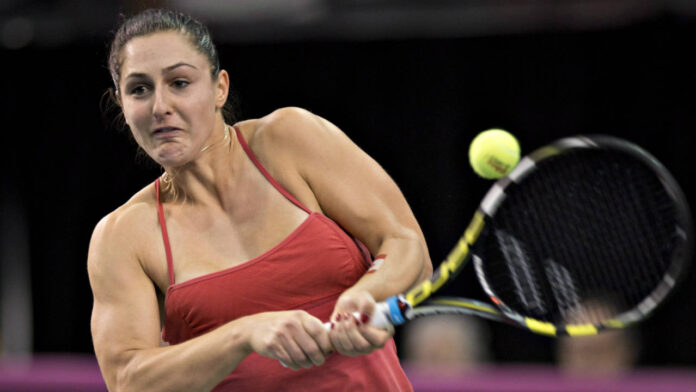 Top seed Gabriela Dabrowski