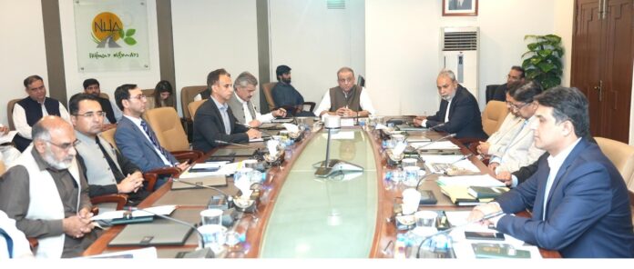 وفاقی وزیر مواصلات عبدالعلیم خان کااسلام آباد میں نیشنل ہائی وے اتھارٹی کے ہیڈ کو آرٹرز کا دورہ ،مختلف شعبوں کا معائنہ ، سندھ و بلوچستان میں جاری منصوبوں کو جلد مکمل کیا جائے،عبدالعلیم خان