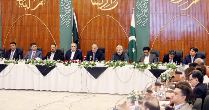 وفاقی وزیر برائے منصوبہ بندی، ترقی و خصوصی اقدامات پروفیسر احسن اقبال کی زیر صدارت سالانہ پلان کوآرڈینیشن کمیٹی کا اجلاس
