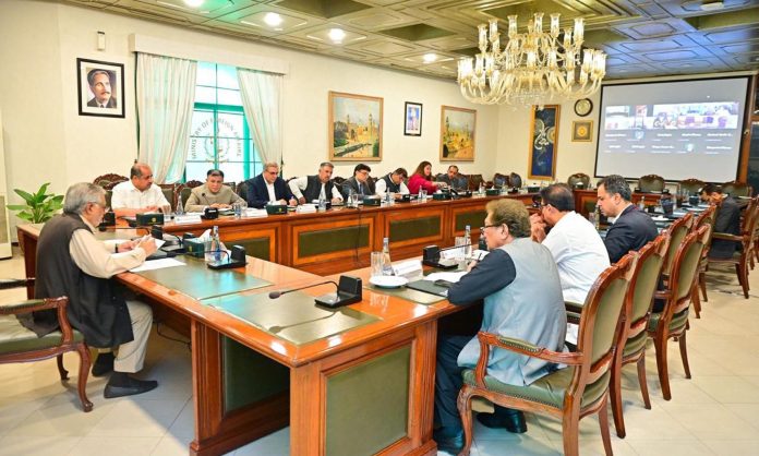 نائب وزیراعظم محمد اسحاق ڈار کا مربوط قومی اقدامات اور پانی کے بڑھتے ہوئے چیلنجوں کو کم کرنے کے لیے فعال منصوبہ بندی کی ضرورت پر زور