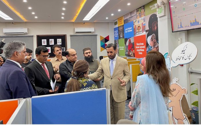 حفاظتی ٹیکہ جات پروگرام کا ازسر نو جائزہ لیا جائے ،ویکسینیشن پروگرام کی کامیابی کے لئے ماہر افراد کی فوری تعیناتی ضروری ہے،وفاقی وزیر صحت
