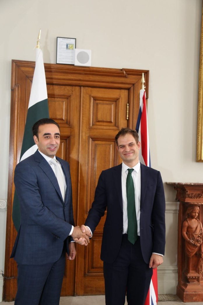 پارلیمانی سفارتی وفد کی مشرقِ وسطیٰ، افغانستان اور پاکستان کے لیے برطانوی پارلیمانی انڈر سیکرٹری آف اسٹیٹ، ہییمش فالکنر سے ملاقات