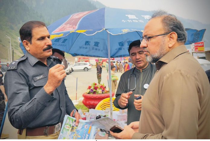 آئی جی خیبر پختونخوا کا دورہ ناران، سیاحوں کو سہولیات کی فراہمی اور سکیورٹی بارے اقدامات کا جائزہ لیا