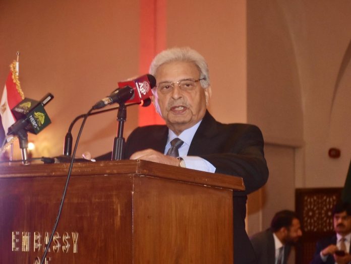 وفاقی وزیر رانا تنویر حسین کی عرب جمہوریہ مصر کے یومِ آزادی کی تقریب میں شرکت