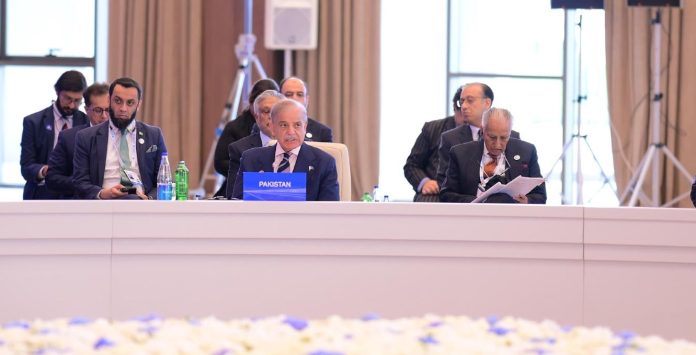 درپیش چیلنجز علاقائی یکجہتی کے متقاضی ہیں ، پاکستان کے خلاف بھارتی اور ایران کے خلاف اسرائیلی جارحیت قابل مذمت ہے ، موسمیاتی مسائل اجتماعی اقدامات کے متقاضی ہیں، وزیراعظم محمد شہباز شریف کا ای سی او کانفرنس سے خطاب