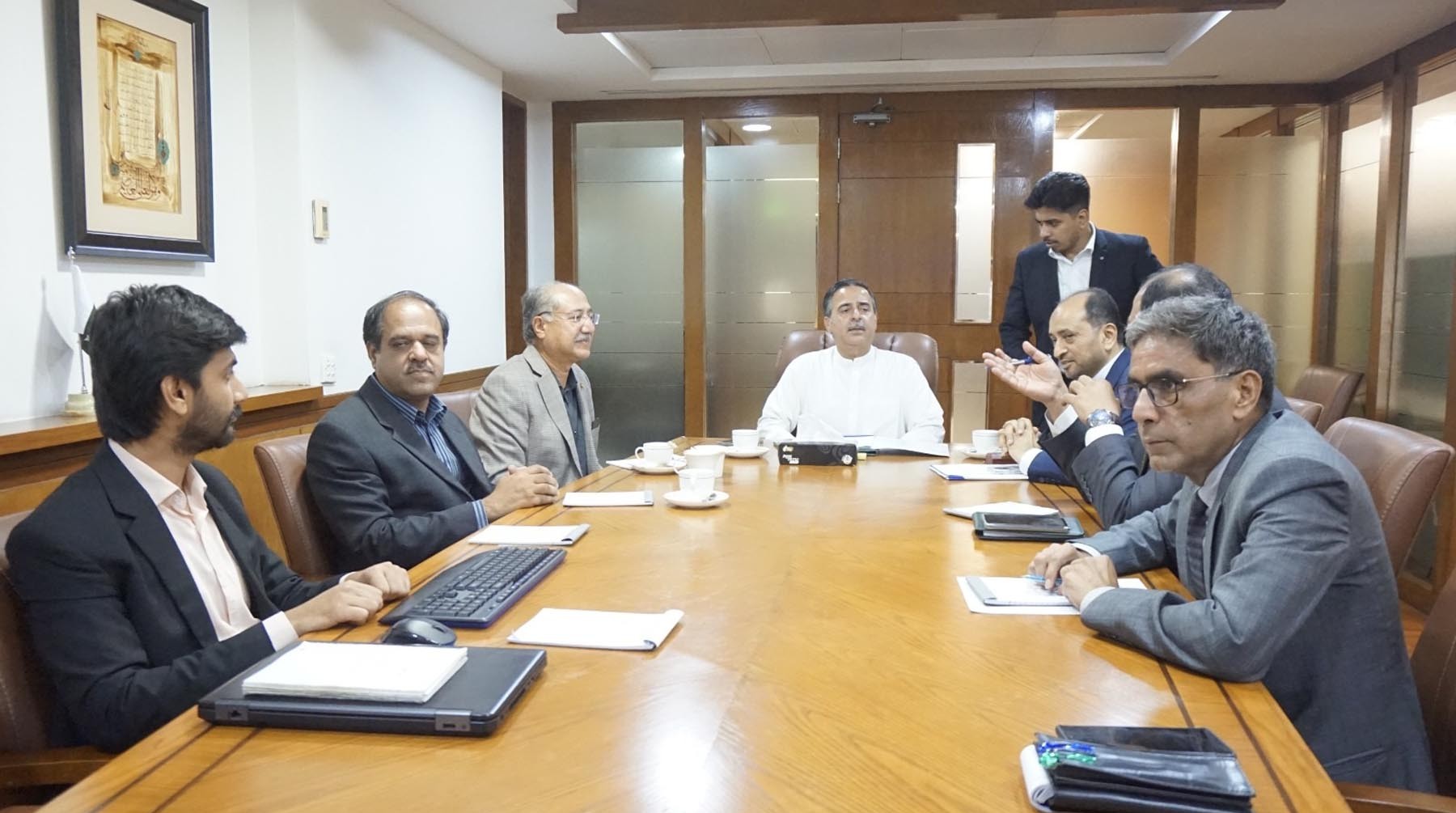 فیری سروس گوادر کو بین الاقوامی بحری نقشے پر اجاگر کرے گی،فیری سروس کے لئے نجی شعبے کی دلچسپی میں اصافہ ہوا ہے، وفاقی وزیر محمد جنید انوار چوہدری